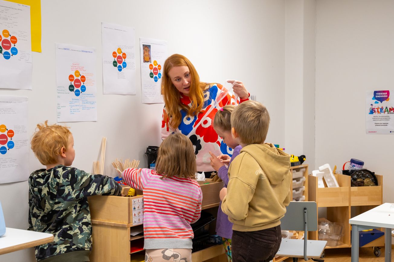 Silmät ymmyrkäisinä oivalluksista