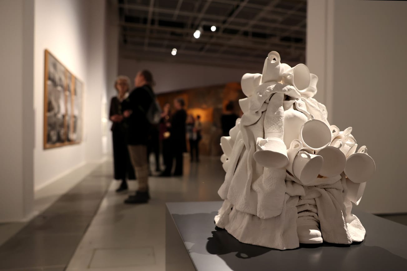 Vantaan taidemuseon Artsin Kotini jossain -näyttely tutkii kodin merkityksiä