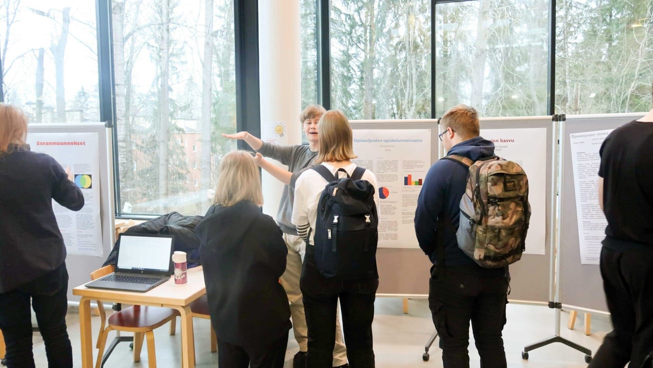 Lukio-opiskelijat saavat hyvän pohjan tulevaan tietoa soveltamalla